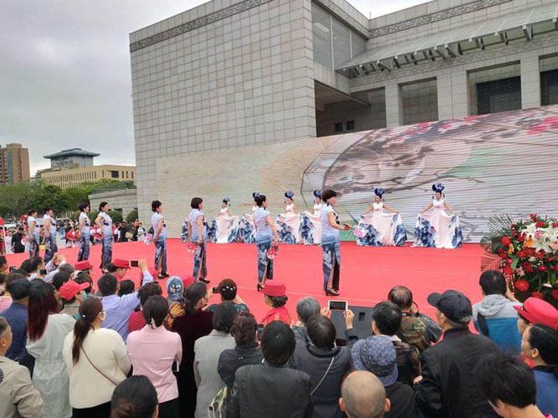 灵璧服饰：从传统到时尚
